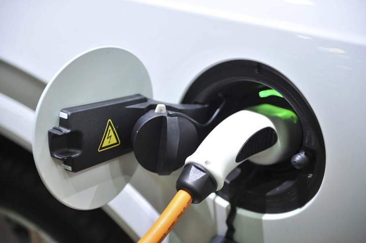 Borne de recharge pour véhicule électrique Paris 19